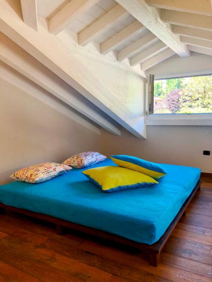 Castelli Delux Apartment เมนาจโจ ภายนอก รูปภาพ