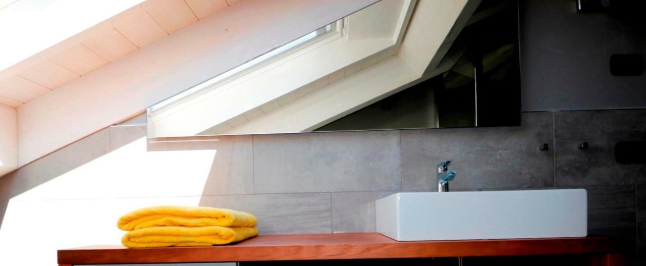 Castelli Delux Apartment เมนาจโจ ภายนอก รูปภาพ